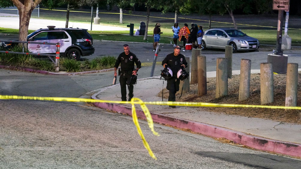 Policías acuden al lugar del tiroteo