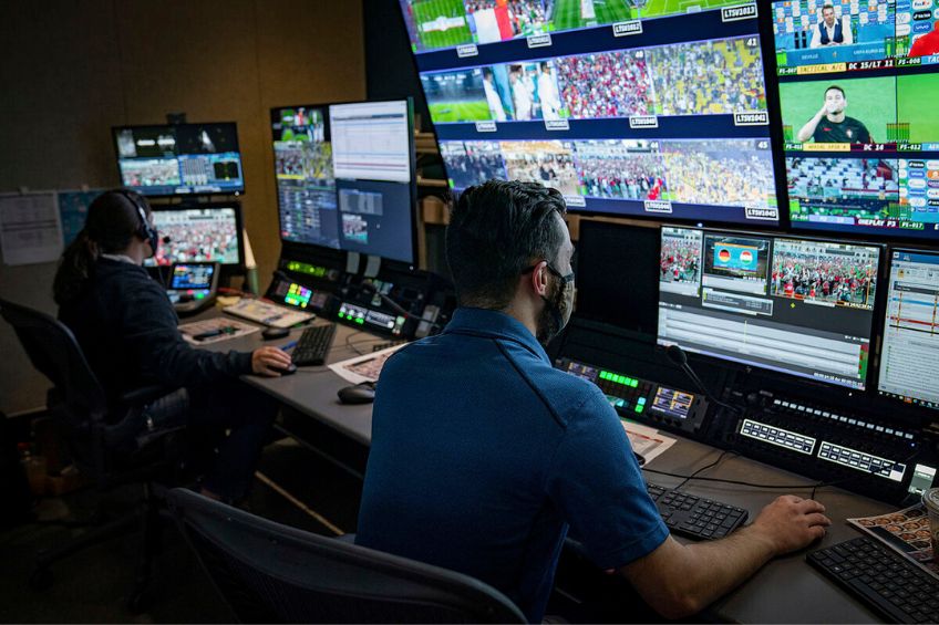 Cabina de una televisora deportiva