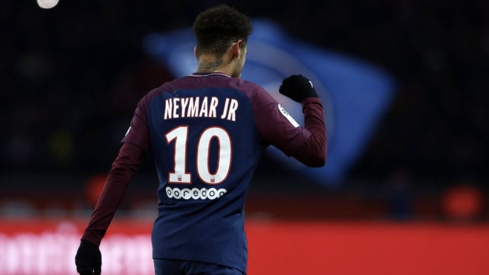 Neymar con la 10 del PSG