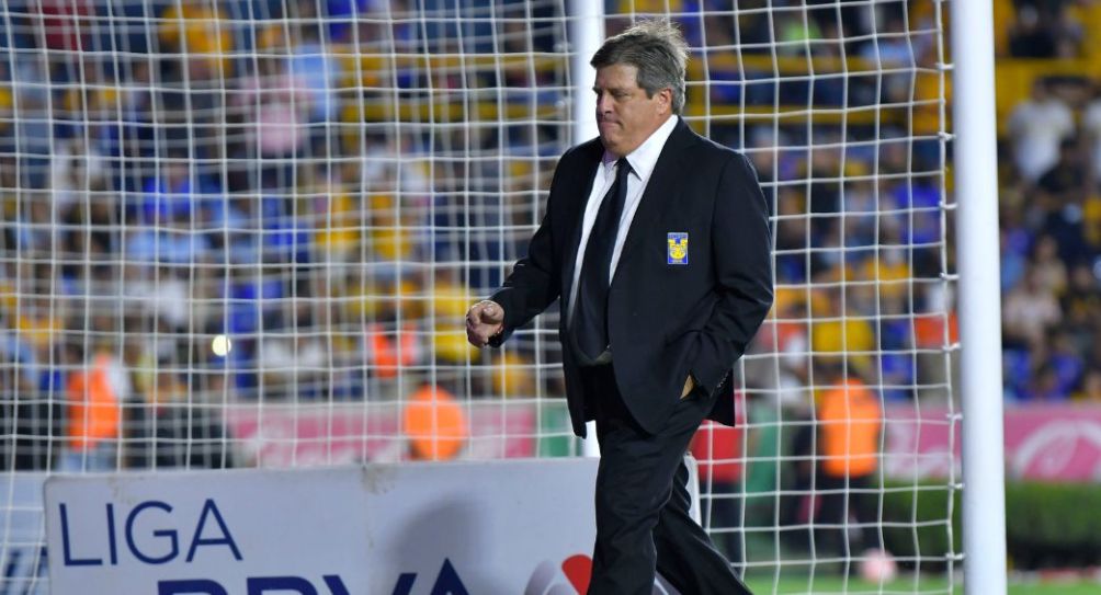 Miguel Herrera tras un partido de Tigres