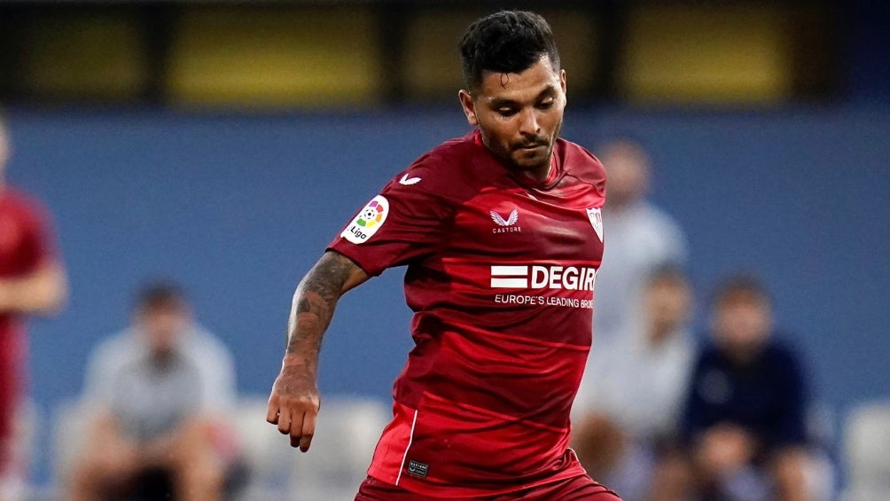 Tecatito Corona en la victoria de Sevilla sobre Angers 