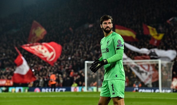 Alisson Becker con Liverpool