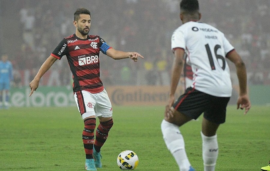 Juego entre Flamengo y Atlético Paranaense