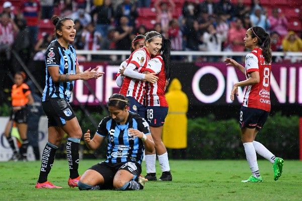 Chivas celebra ante Querétaro