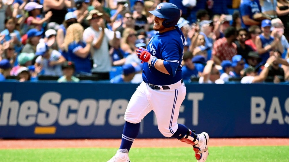 Alejandro Kirk: Cuadrangular 14 de la campaña en triunfo de Blue Jays ante Cardinals