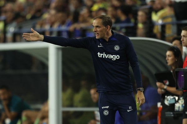 Thomas Tuchel dando indicaciones a sus jugadores