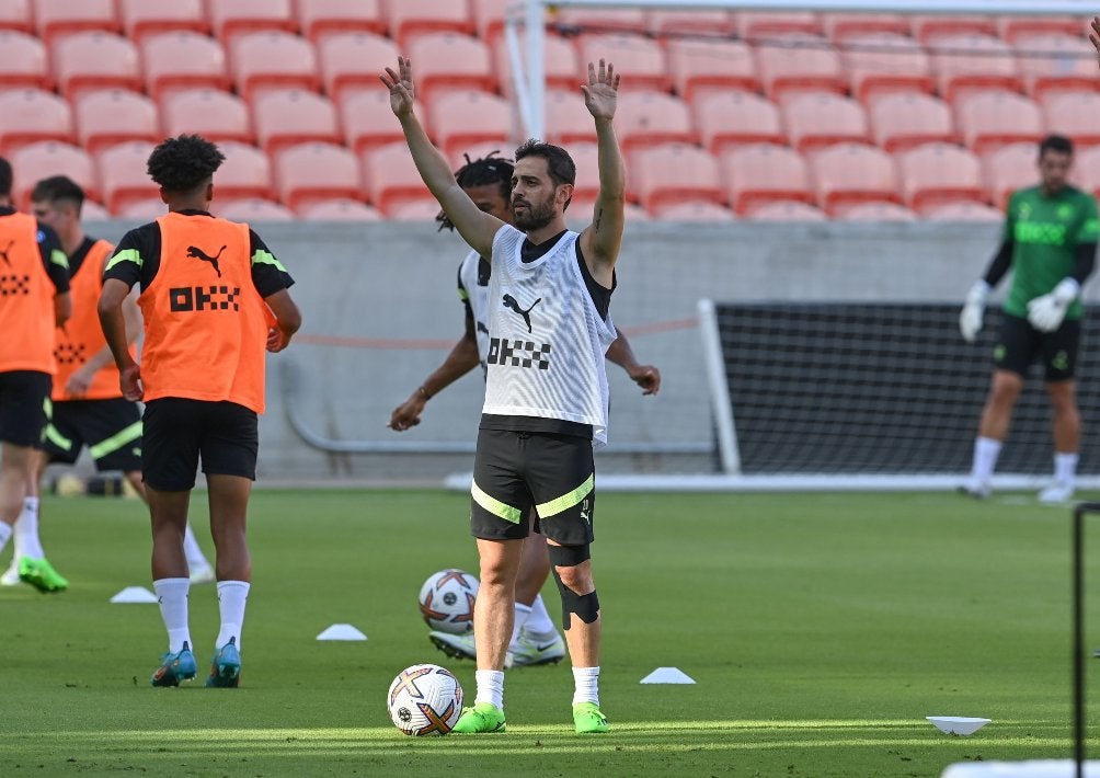 Bernardo Silva en entrenamiento con el Manchester City