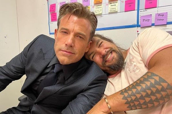 Ben Affleck y Jason Momoa juntos en el set