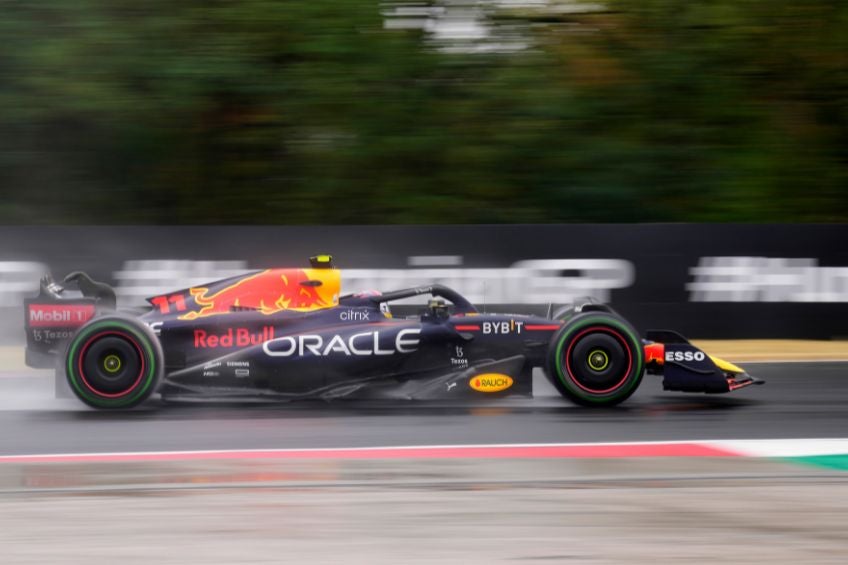 Checo Pérez durante las clasificatorias