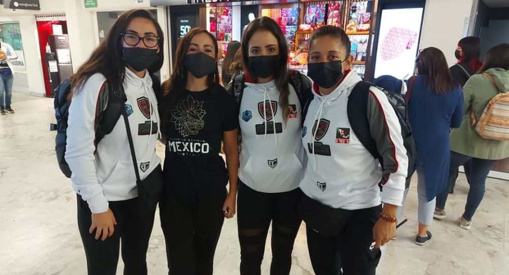 Jugadoras mexicanas de futbol americano rumbo al Mundial en Finlandia