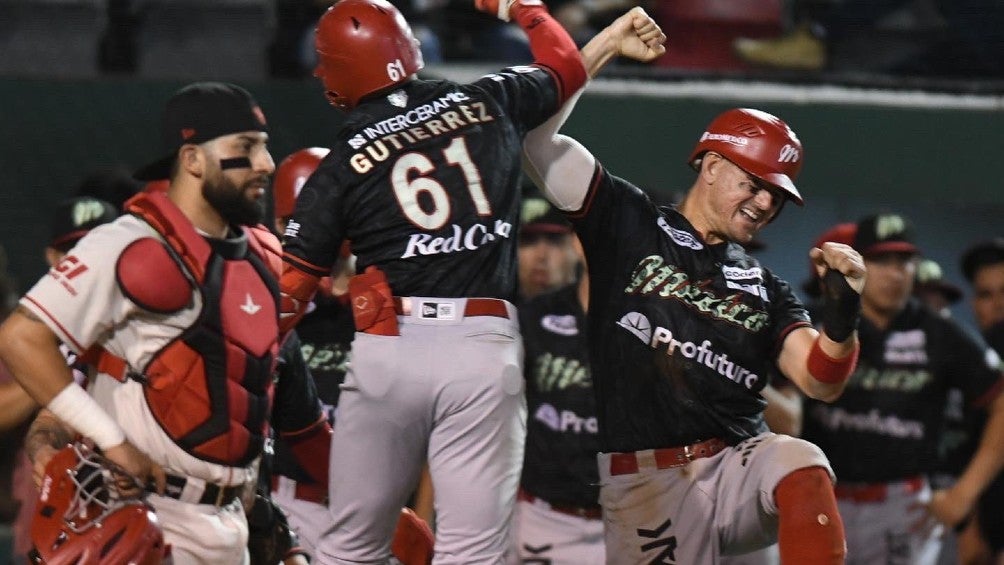 Serie Roja: Diablos Rojos se mantiene invicto ante el Águila en la temporada