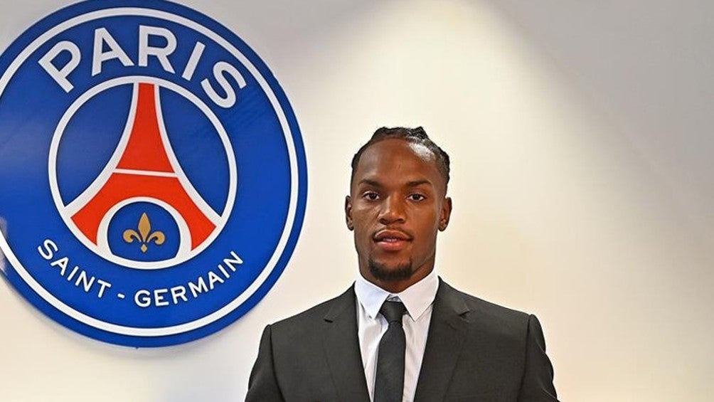 Renato Sanches es nuevo jugador del PSG