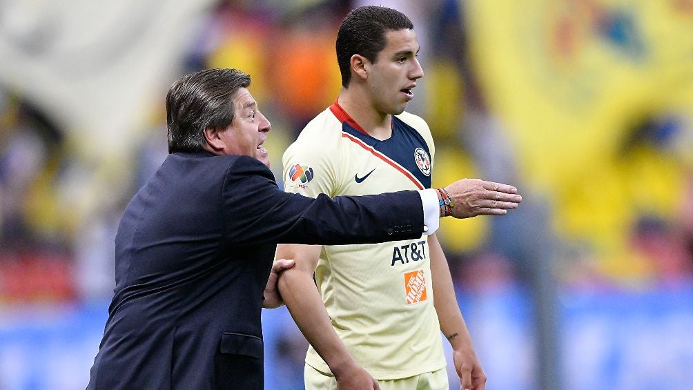 Miguel Herrera fue DT de Jorge Sánchez en América