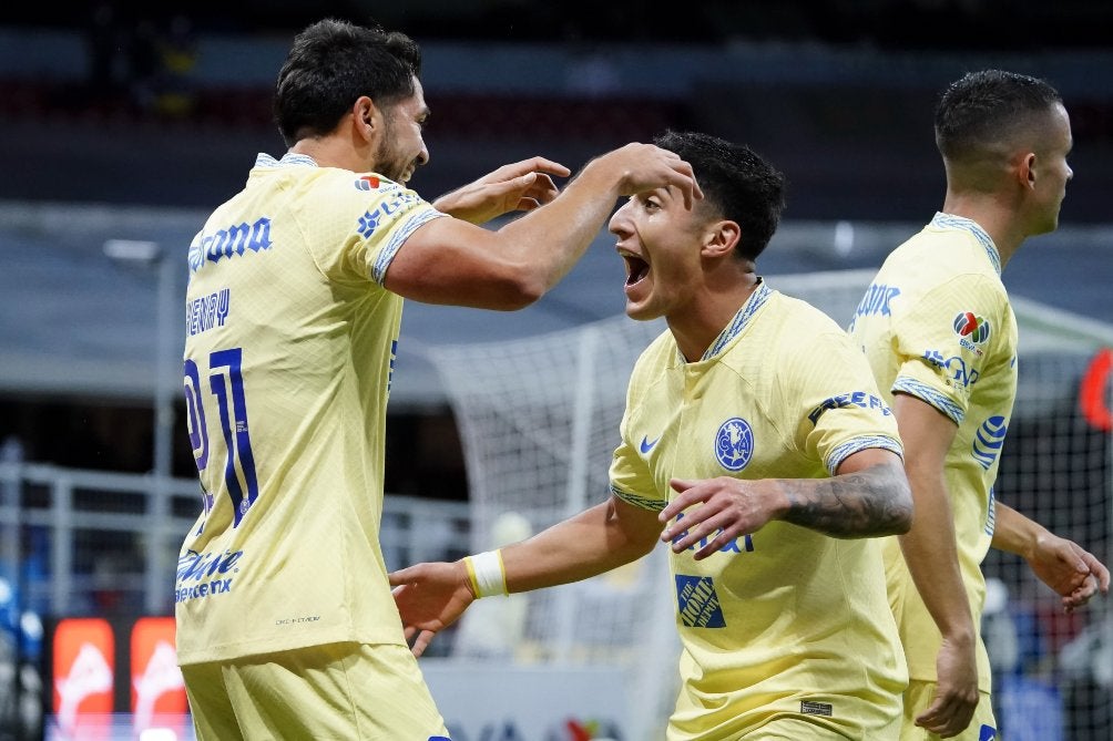 Henry Martín celebró su doblete ante Juárez