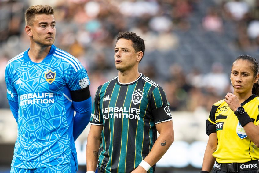 Chicharito previo a un partido del Galaxy