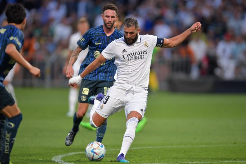 Karim Benzema en acción con el Real Madrid