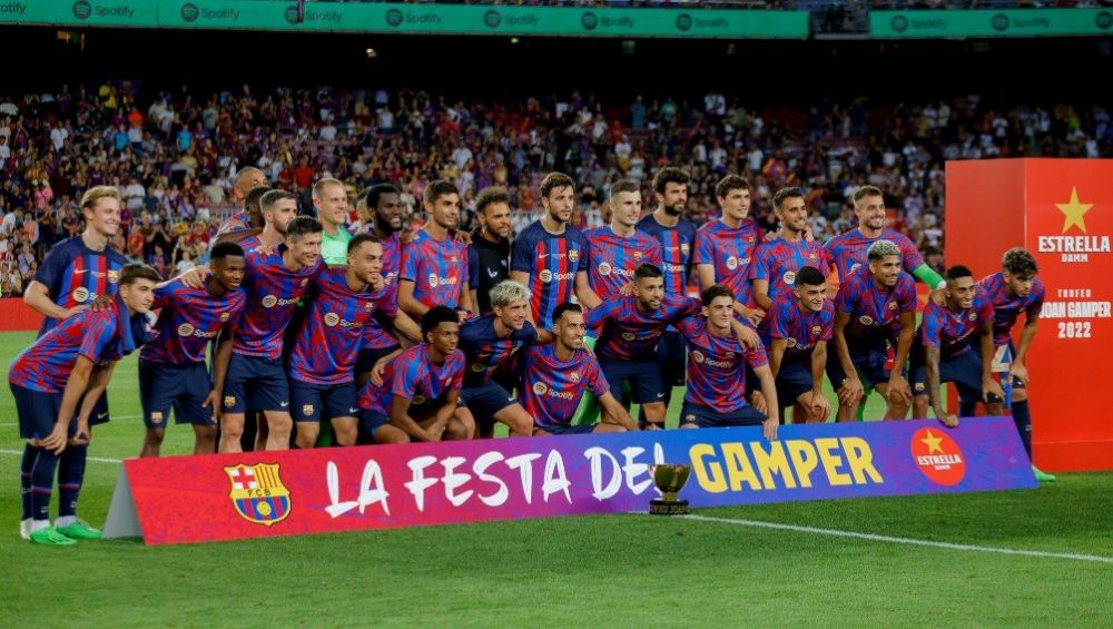 Jugadores del Barcelona tras el Joan Gamper