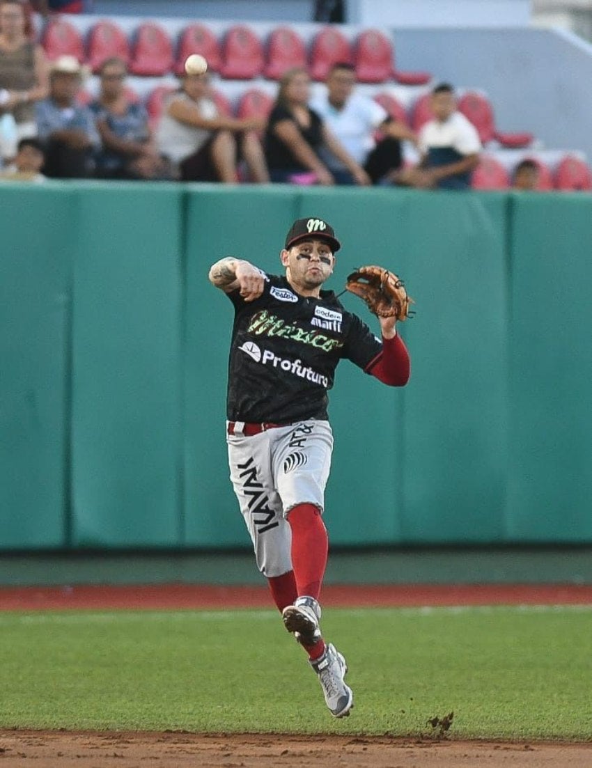 Carlos Gamboa en un juego de los Diablos