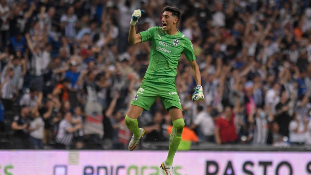 Esteban Andrada durante un partido con Rayados