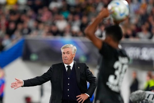 Ancelotti, máximo ganador de Supercopas