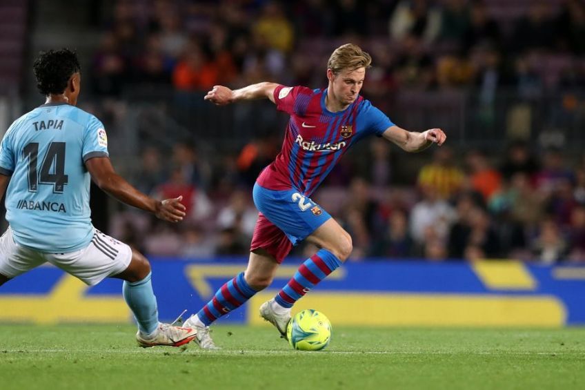 Frenkie de Jong durante un partido del Barcelona