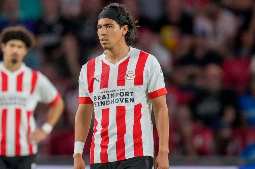 Erick Gutiérrez durante un partido del PSV