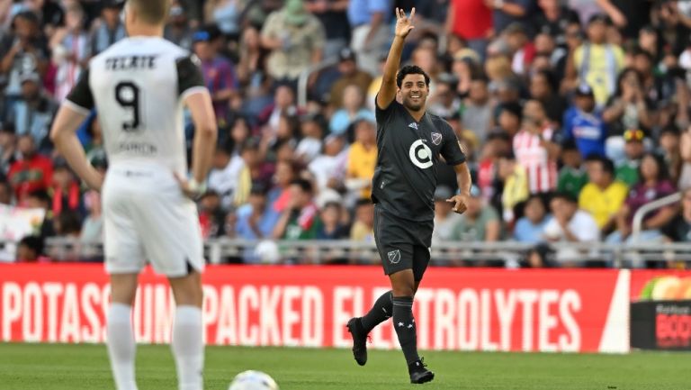 Carlos Vela celebrando su gol en el All-Star Game 