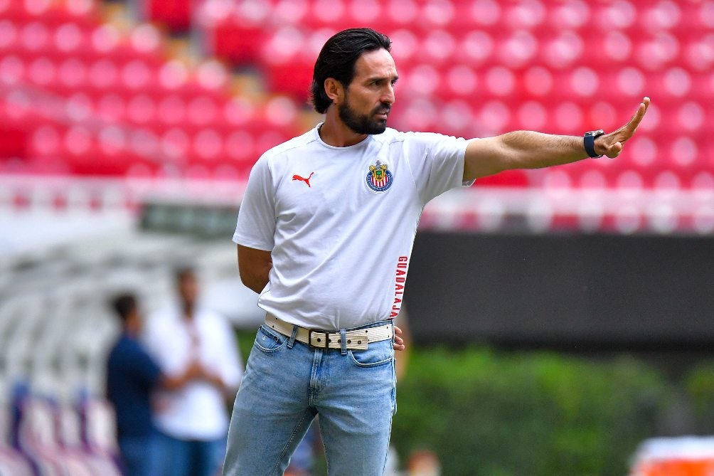 Gerardo Espinoza apuntar a ser el nuevo entrenador de Chivas