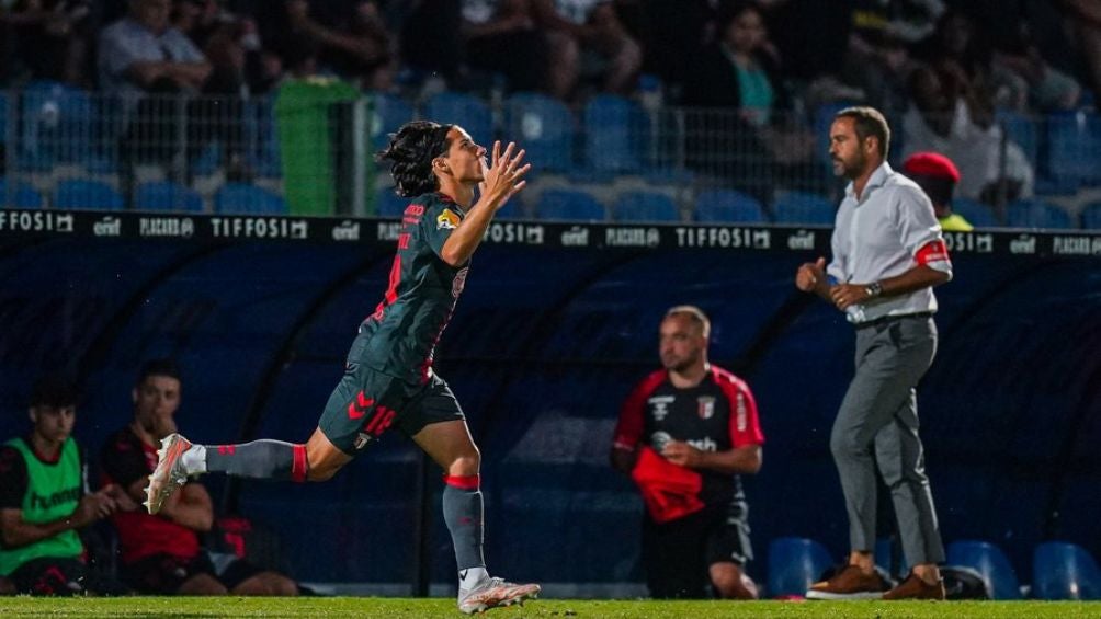 Diego Lainez hizo su debut con el Braga