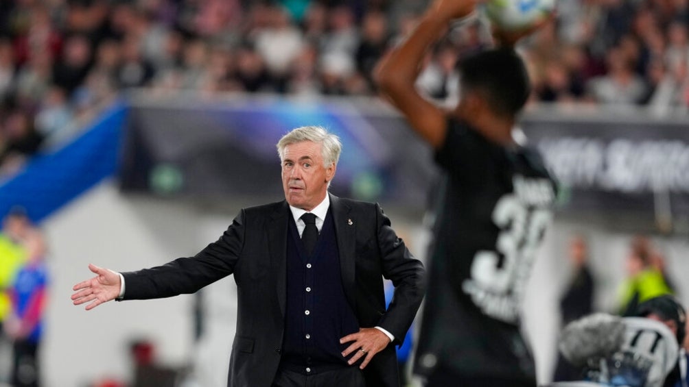 Carlo Ancelotti en la Supercopa de la UEFA