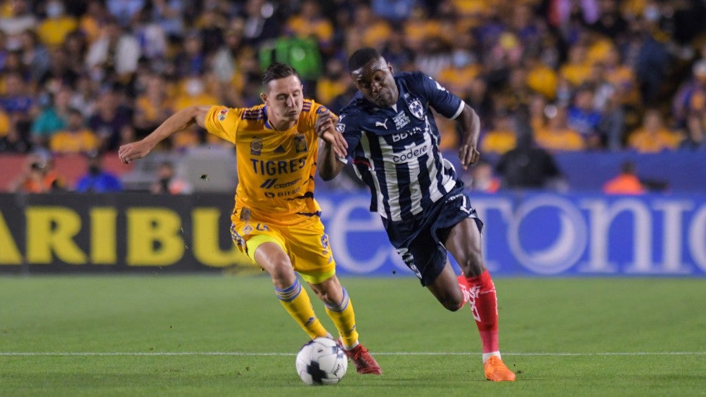 Tigres vs Rayados en El Volcán