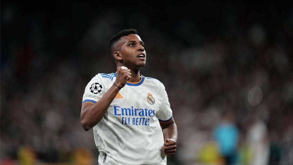 Rodrygo celebrando un gol con el Madrid