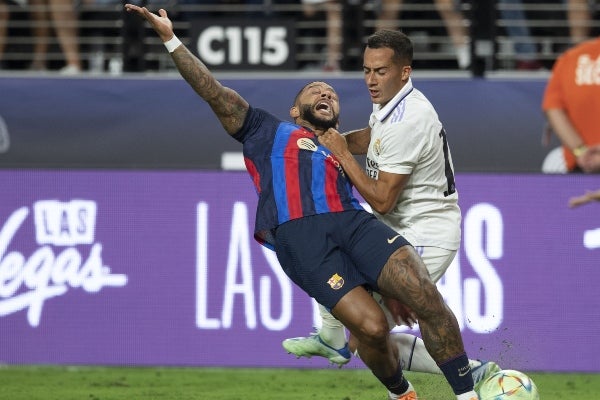 Depay no ha tenido tantos minutos con los culés