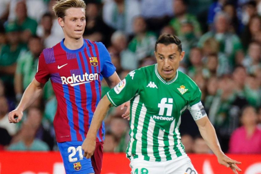 Andrés Guardado durante un partido del Betis