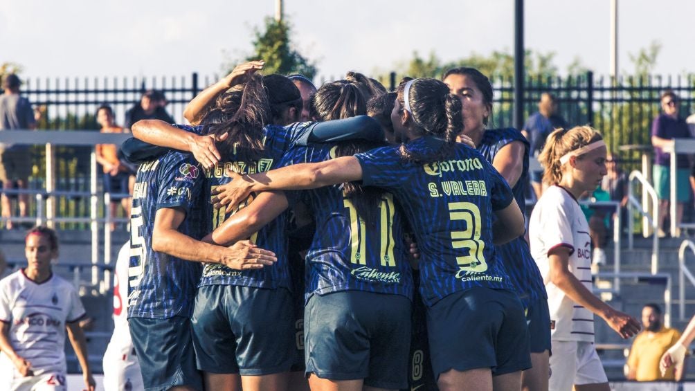 América Femenil en festejo de gol