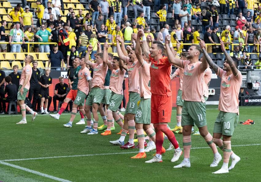 Werder Bremen celebrando su victoria