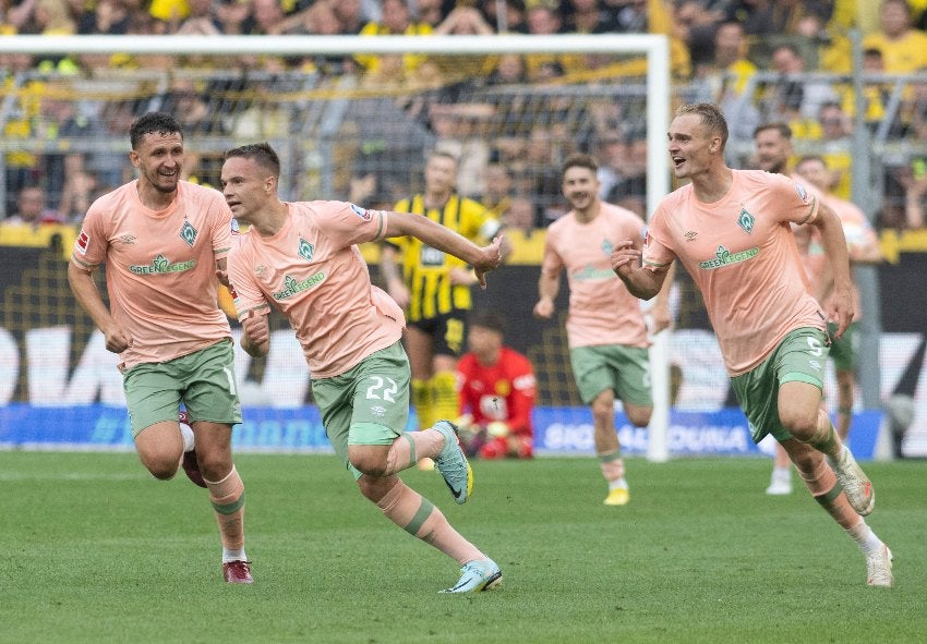 Werder Bremen celebrando su victoria