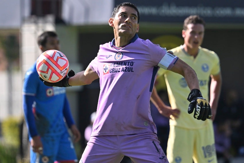 Jesús Corona en el juego de la Sub 20 ante América