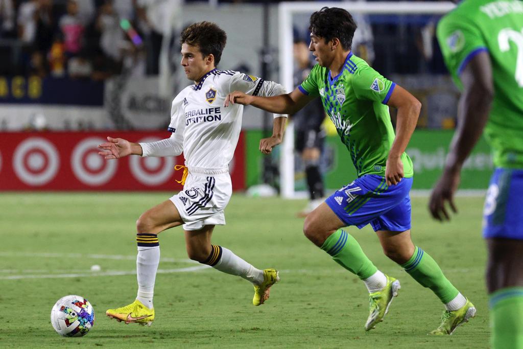 Riqui en su debut con el Galaxy