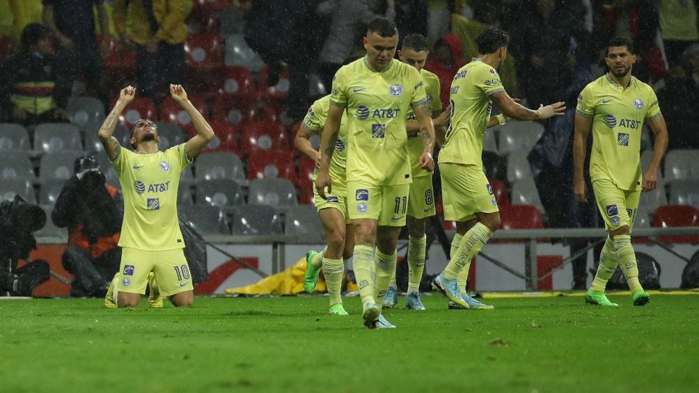 Jugadores del América en festejo