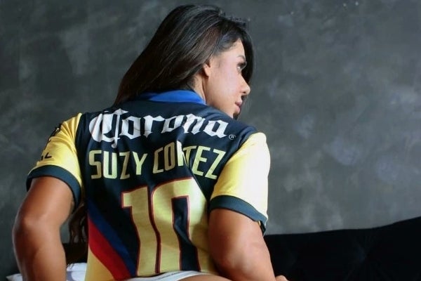 Incluso tiene un jersey personalizado