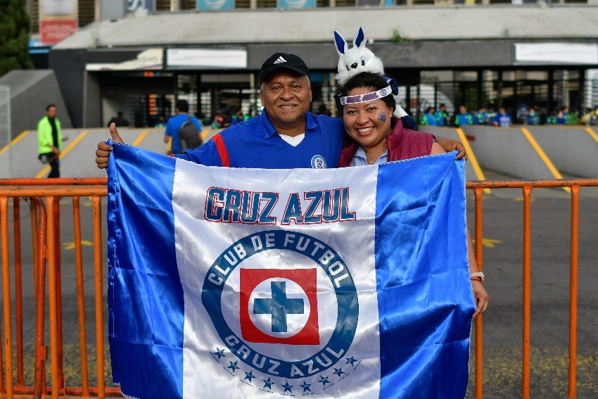 Afición de Cruz Azul previo al Clásico Joven