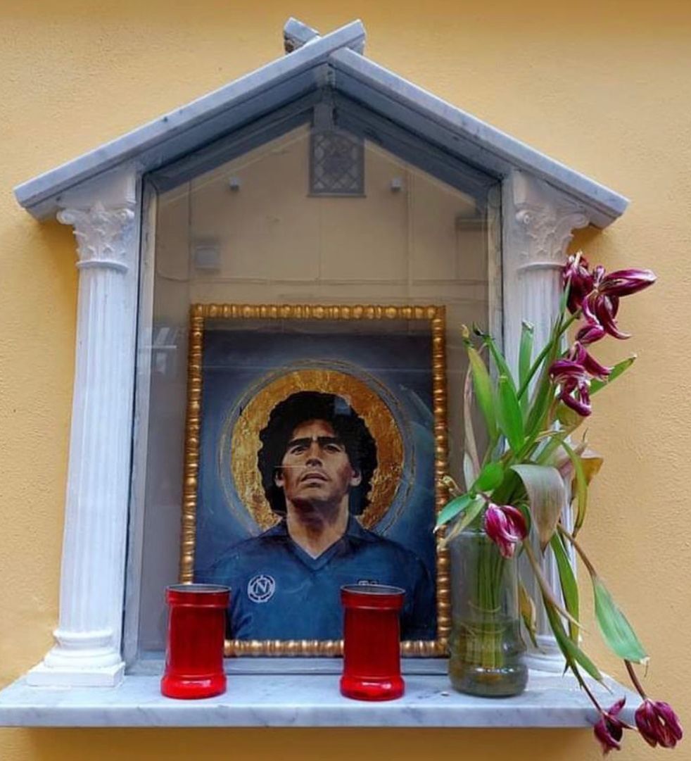 Altar de Maradona en Nápoles