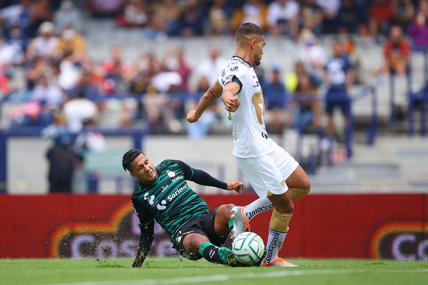 Freire en la derrota ante Santos