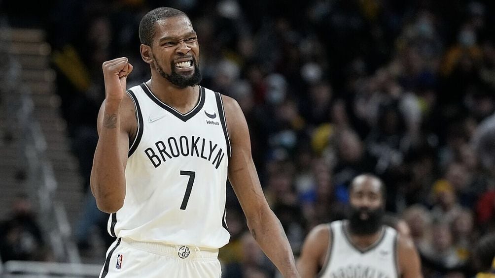 Kevin Durant en un juego con los Nets