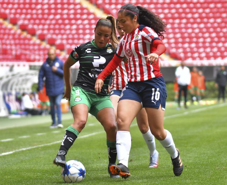 Acevedo en acción con los Guerreros