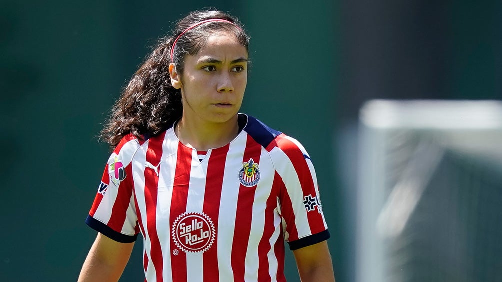 Victoria Acevedo en juego con el Rebaño