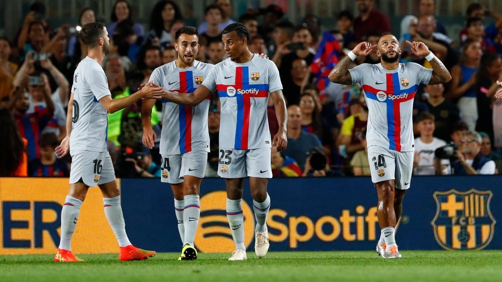 Depay celebrando su gol ante ManCity en amistoso