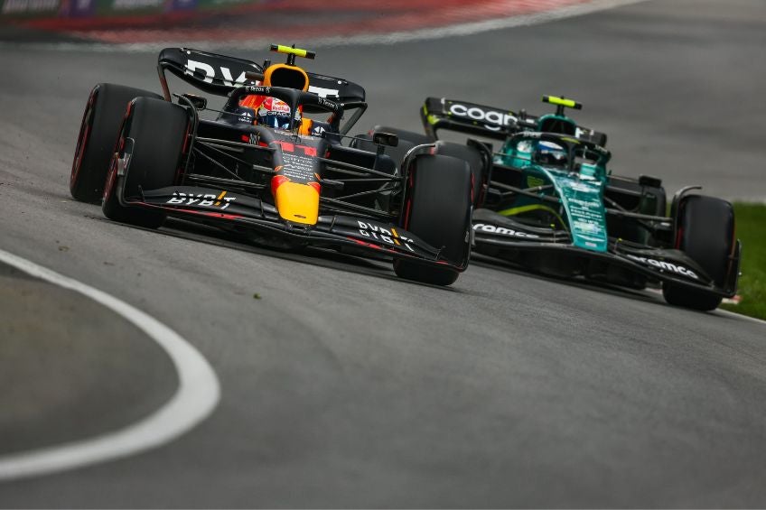 Checo Pérez durante un Gran Premio