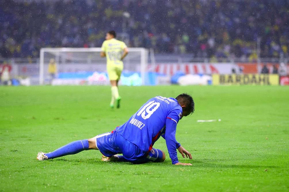 Charly Rodríguez se lamenta en partido ante América